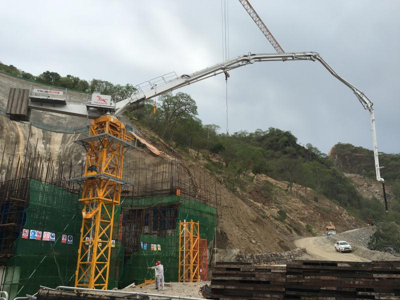 塔式液壓布料機(jī) 塔式液壓布料機(jī)